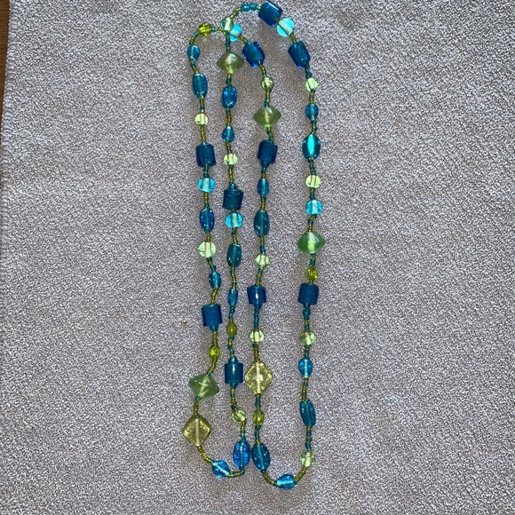 Glass beaded necklace - Picture 2 of 3